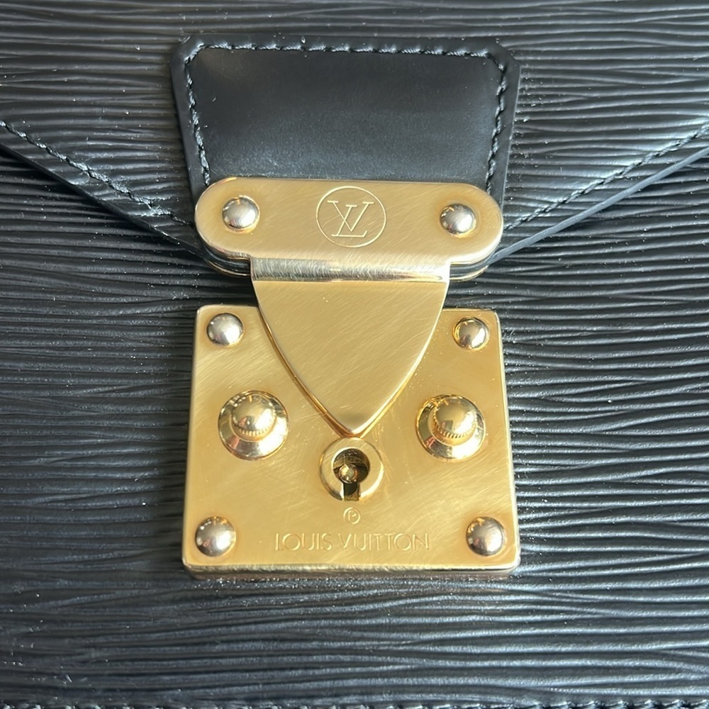 Louis Vuitton LV Clutch Bag M52612 Serier Dragonne Noir (Black) Epi 3252… - Picture 9 of 15